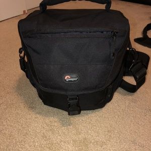Lowepro Nova 170 AW Camera Bag with a Rain Cover